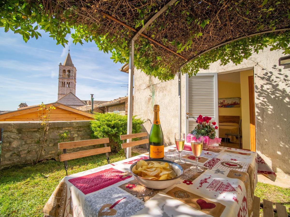 Terrazza Santa Chiara Hotel Assisi Buitenkant foto