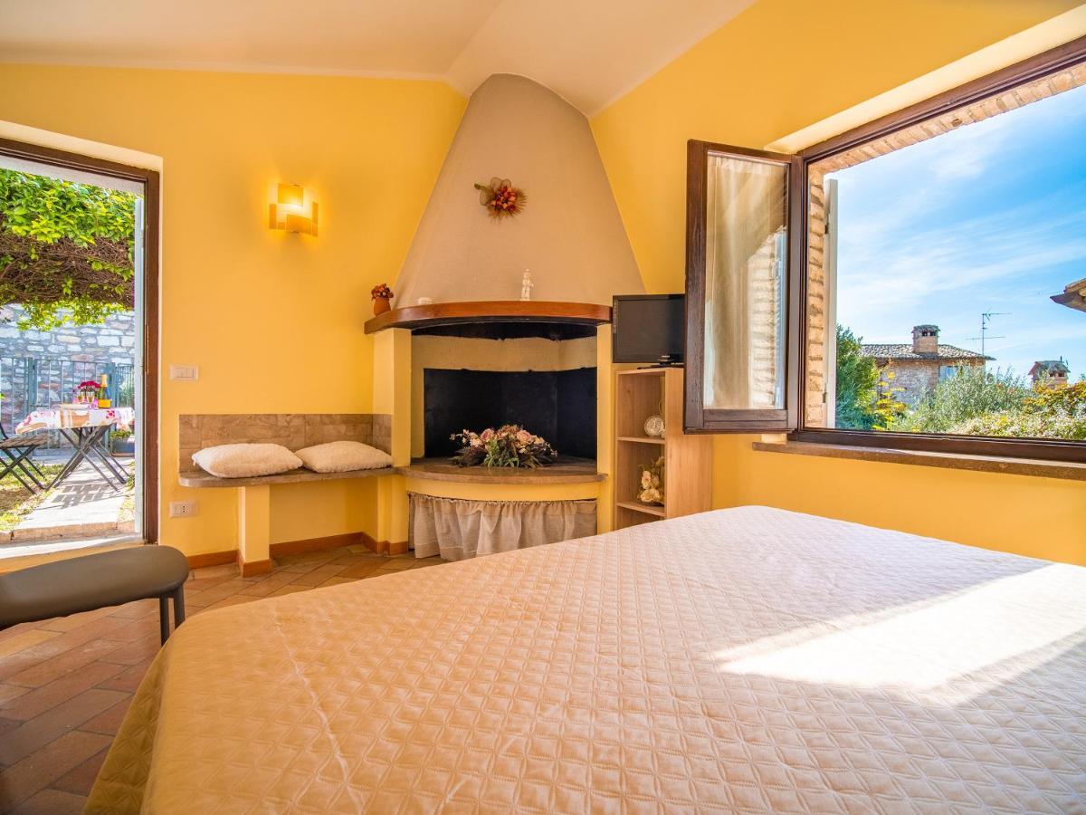 Terrazza Santa Chiara Hotel Assisi Buitenkant foto