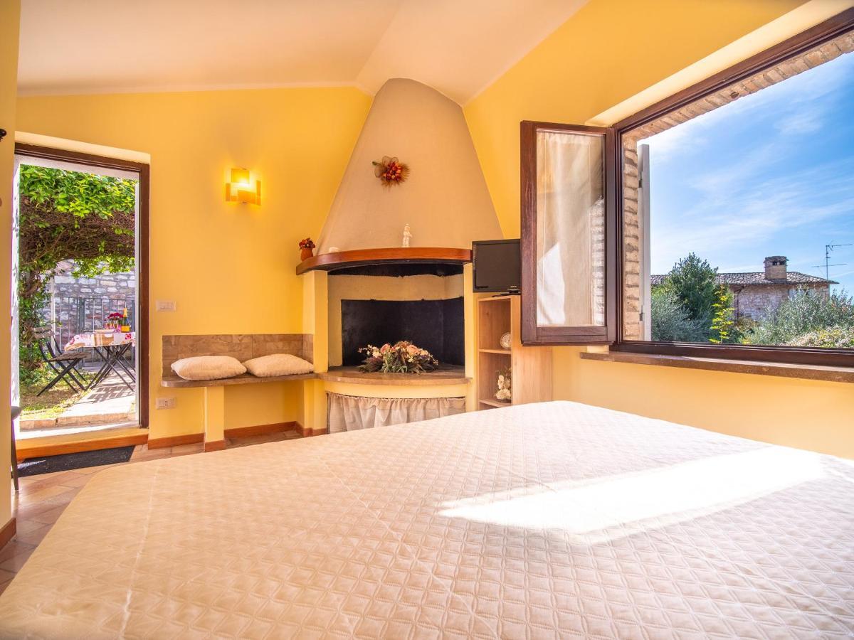 Terrazza Santa Chiara Hotel Assisi Buitenkant foto